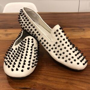UNIF white leather loafers with spikes. Size 10